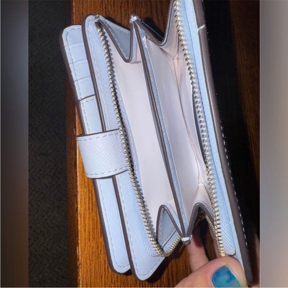 🐰 Kate Spade Blue Wallet with Bunny Embroidery - Picture 3 of 3